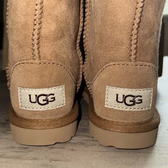 UGG Classic II Tall Boots Chestnut Toddler size 8 - Picture 5 of 10